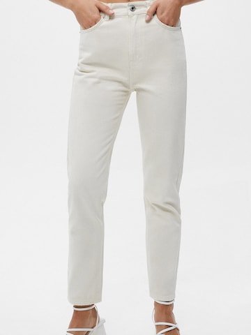 Pull&Bear Normalny krój Jeansy w kolorze beżowy