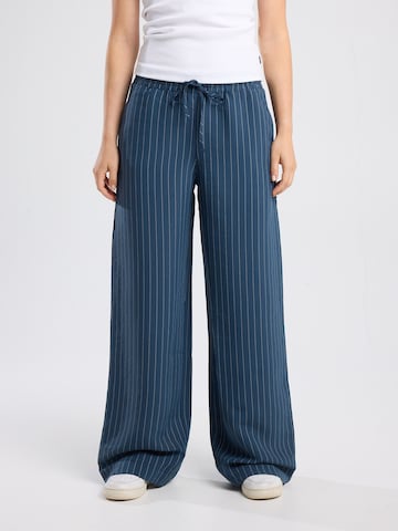 America Today Wide leg Broek in Blauw: voorkant