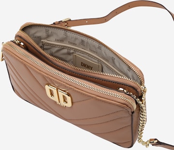 DKNY Tasche 'Carol' in Braun