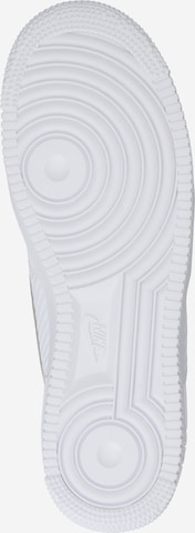 Nike Sportswear Rövid szárú sportcipők 'AIR FORCE 1 07' - fehér