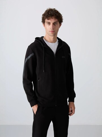 Tommy Life Sweatsuit in Black