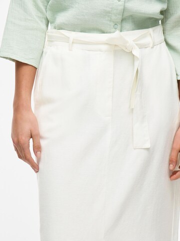 VILA Skirt in White