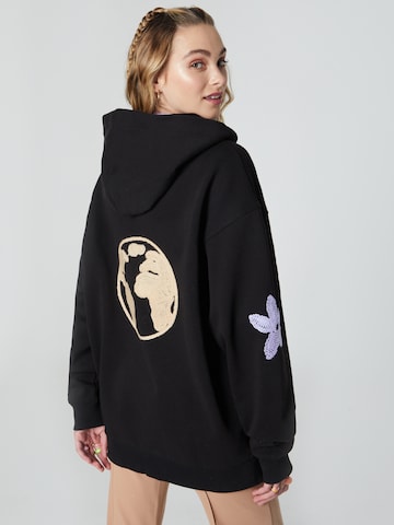 florence by mills exclusive for ABOUT YOU - Sudadera con cremallera 'Phoenix' en negro