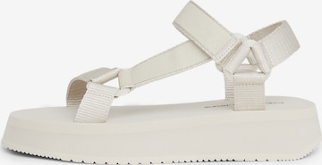 Calvin Klein Jeans Sandal i vit: framsida