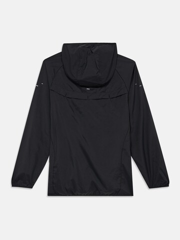 Geacă sport 'K NK UV REPEL STRIDE JACKET' de la NIKE pe negru