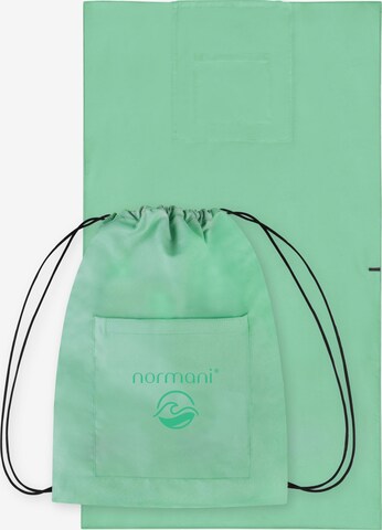 normani Beach Towel in Green: front