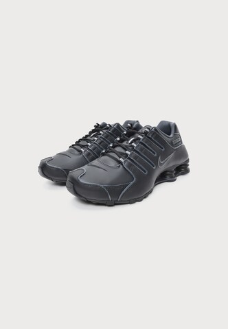 Nike Sportswear Tenisky 'Shox NZ' – černá