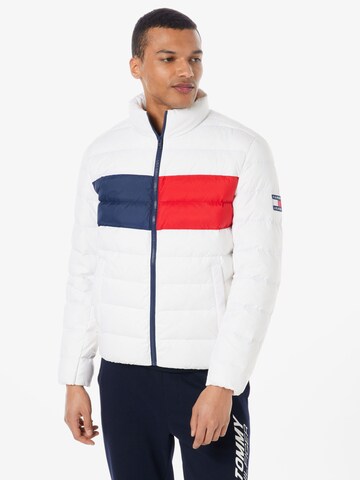 Tommy Jeans Between-Season Jacket 'ESSENTIAL' in White: front