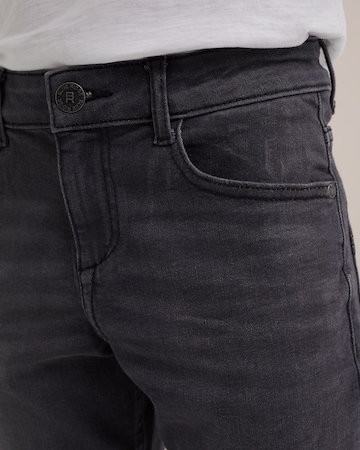 WE Fashion Slim fit Jeans in Grey