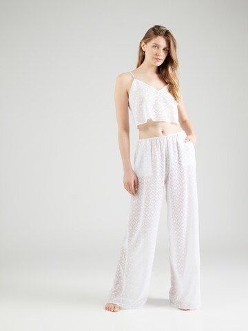 Bluebella Pajama 'Cassat' in White: front