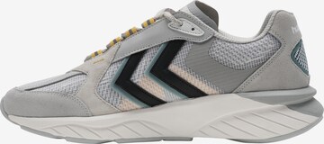 Baskets basses ' REACH LX 6000 KNIT' Hummel en gris : devant