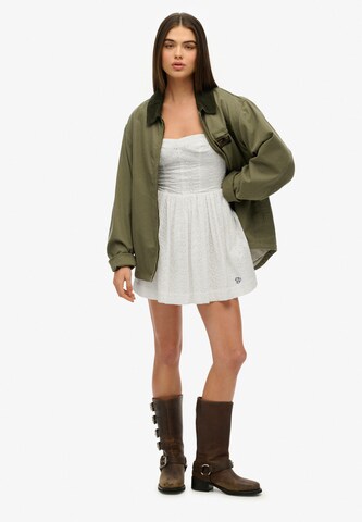 Robe d’été Superdry en blanc