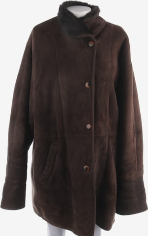 Arma Jacket & Coat in L in Brown: front