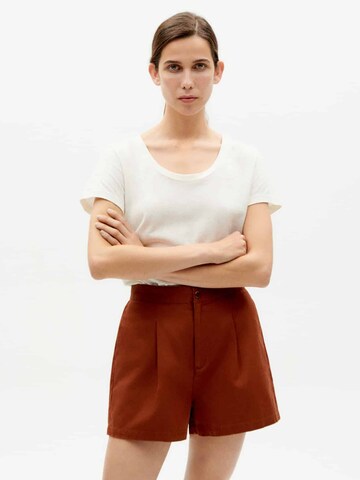Thinking MU Loose fit Pleat-Front Pants 'Narciso ' in Brown: front