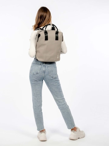 Suri Frey Backpack 'Jenny' in Grey: front