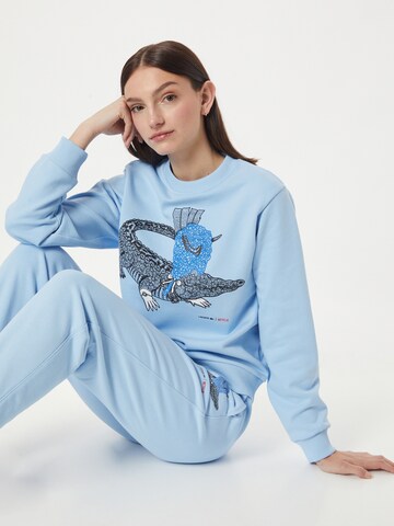 LACOSTE Sweatshirt in Blau