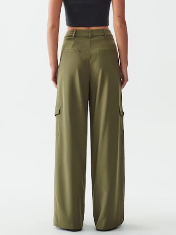 Wide Leg Pantalon cargo 'TALA ' Calli en vert : derrière