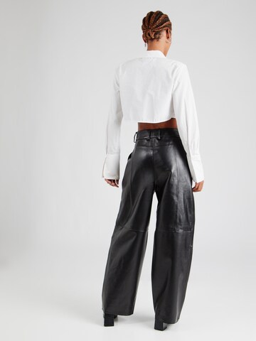 & Other Stories - Loosefit Pantalón plisado en negro