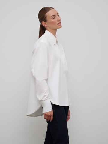 RÆRE by Lorena Rae Blouse 'Darina' in Wit