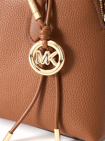 MICHAEL Michael Kors Handväska 'Michael Kors Sac à main Cuir Freddie Moyen Dôme Cognac' i brun