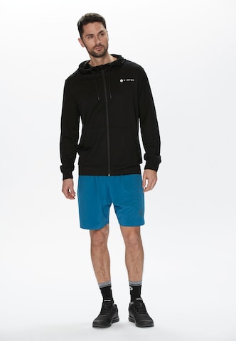 Virtus Regular Sportshorts 'Spier' in Blau