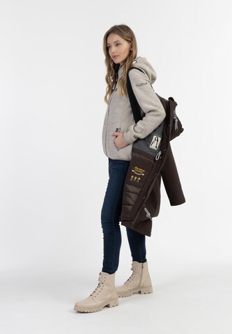 Cappotto funzionale 'Penninsula' di Schmuddelwedda in marrone