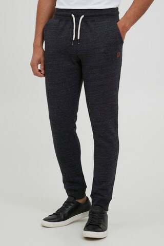 INDICODE JEANS Tapered Pants 'Arkadius' in Black: front