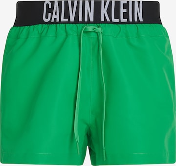Calvin Klein Swimwear - Bermudas en verde: frente