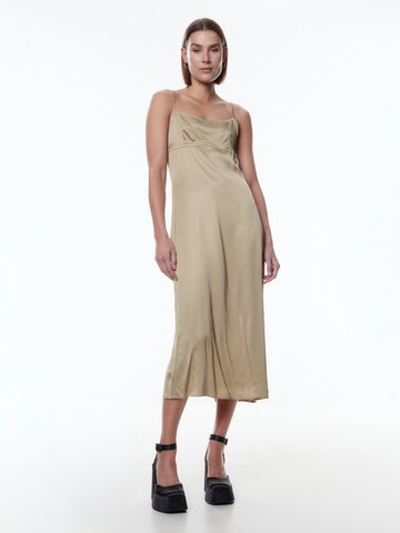 Robe 'Naima' EDITED en beige