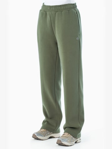 Organication Loose fit Pants in Green