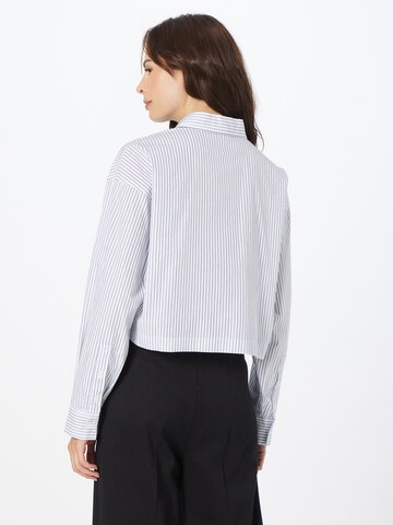 Oval Square - Blusa en blanco