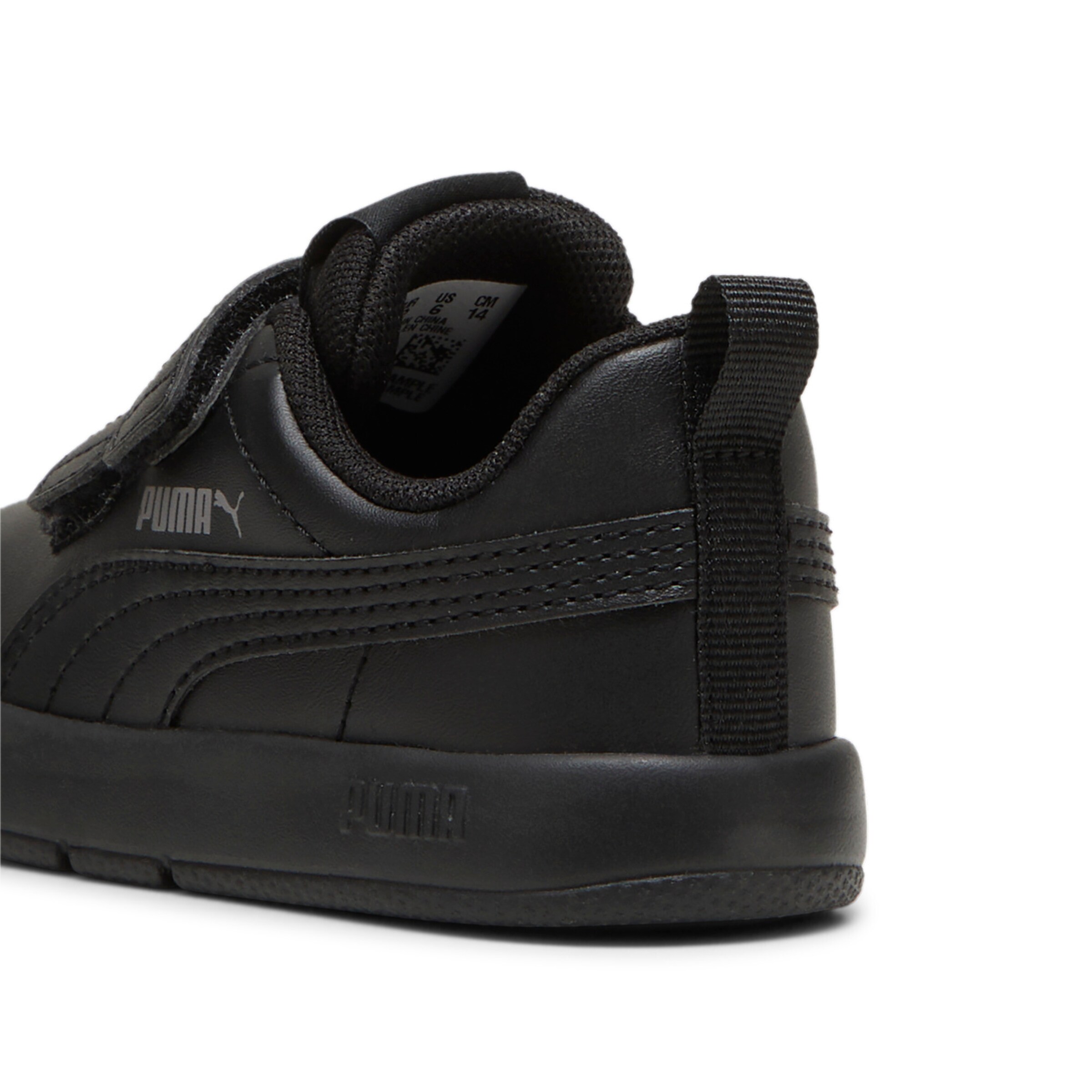 Sneaker 'Courtflex V3' de la PUMA pe negru