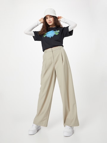 WEEKDAY Wide leg Pleat-front trousers 'Esme' in Green