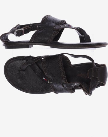 TOMMY HILFIGER Sandalen 38 in Braun: predná strana