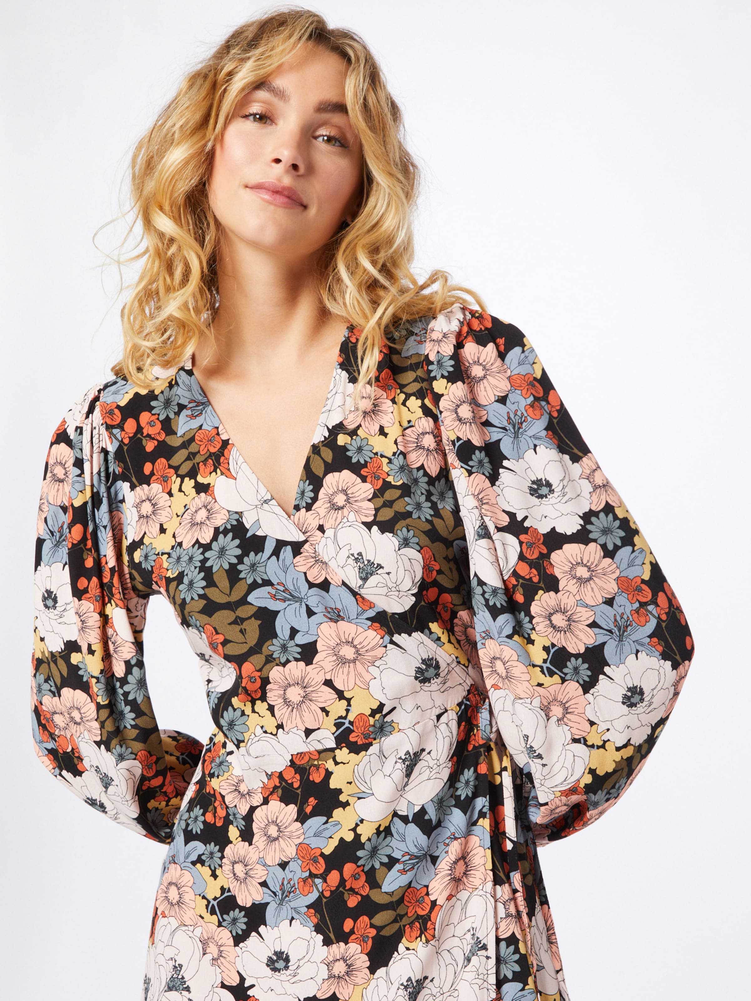 SOAKED IN LUXURY Jurk Sylvia in Gemengde Kleuren ABOUT YOU