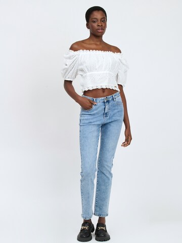 Influencer Bluse in Weiß: Vorderseite