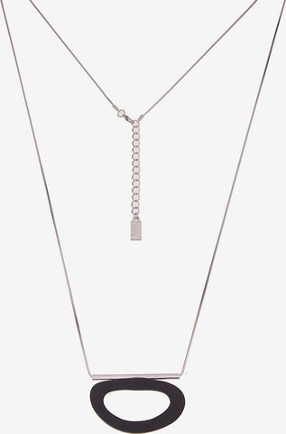 Leslii Necklace in Silver: front