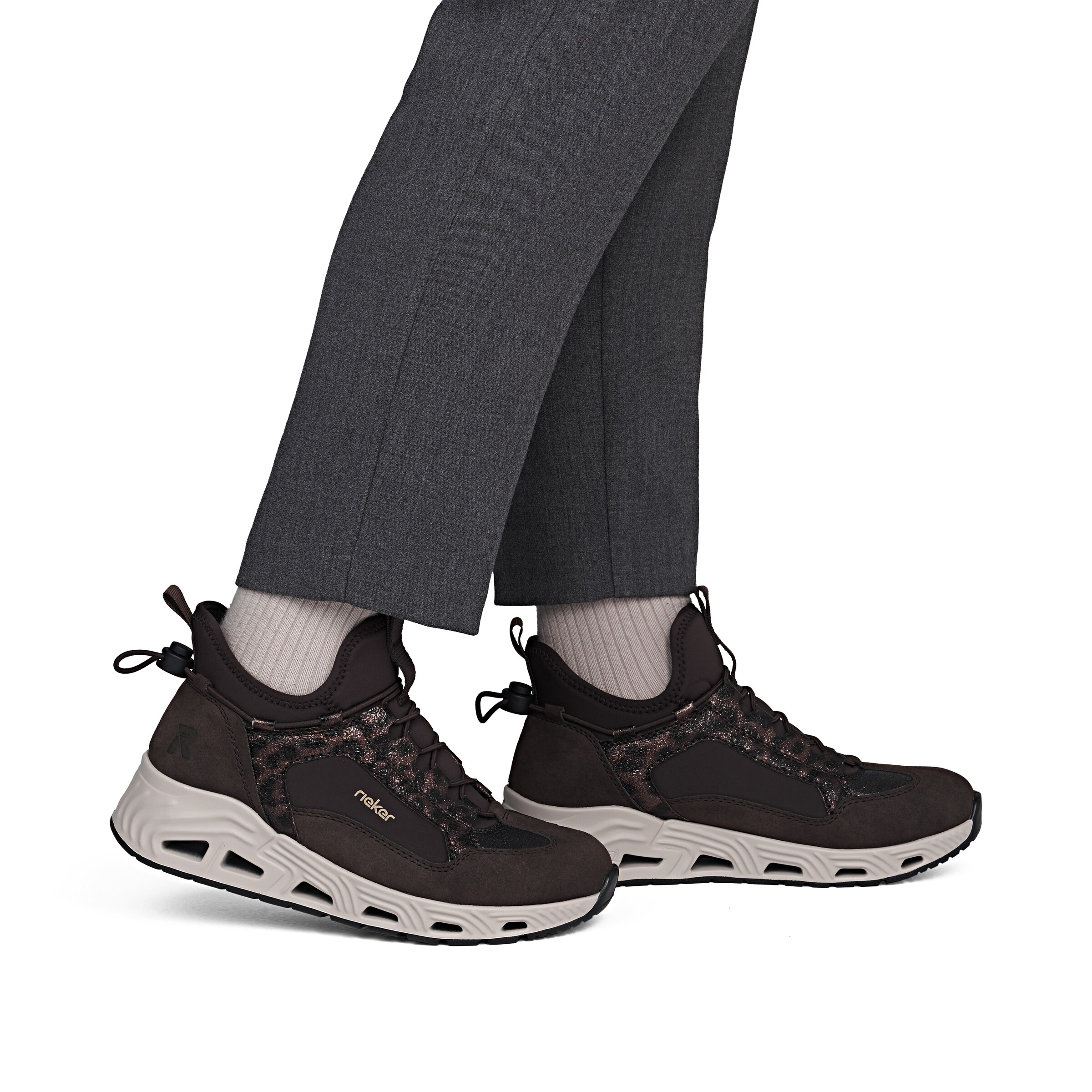 Rieker Slip On in Braun