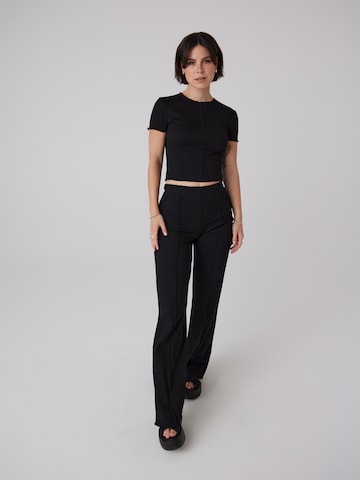 A LOT LESS Wide Leg Hose 'Leesha' in Schwarz: predná strana