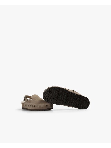 Scalpers Clogs in Grijs