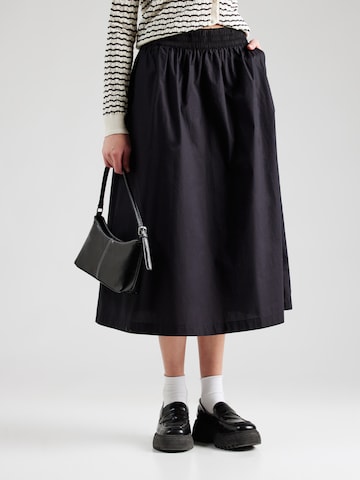 Gonna di s.Oliver in nero: frontale