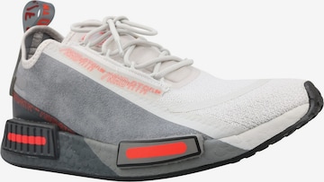 ADIDAS ORIGINALS Matalavartiset tennarit 'Adidas NMD R1 Spectoo' värissä harmaa: etupuoli