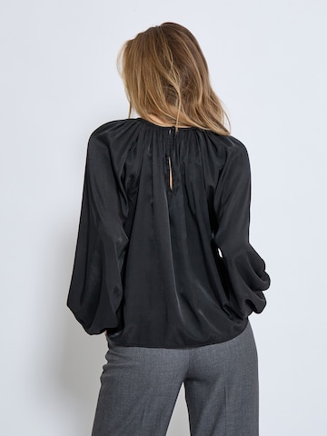 Peppercorn Bluse 'Belis' i sort