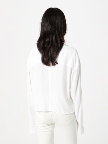 UNITED COLORS OF BENETTON - Blusa en blanco