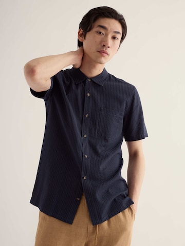Comfort fit Camicia 'Yestin' di Seasalt Cornwall in blu: frontale