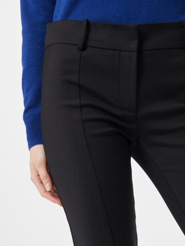 Slimfit Pantaloni di PATRIZIA PEPE in nero