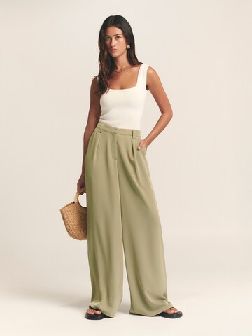 St MRLO Wide leg Pleat-Front Pants 'View' in Green