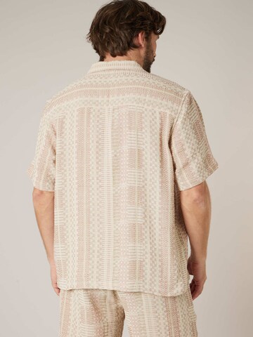 Coupe regular Chemise 'Mio' Deeluxe en beige