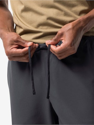 JACK WOLFSKIN Regular Workout Pants in Grey