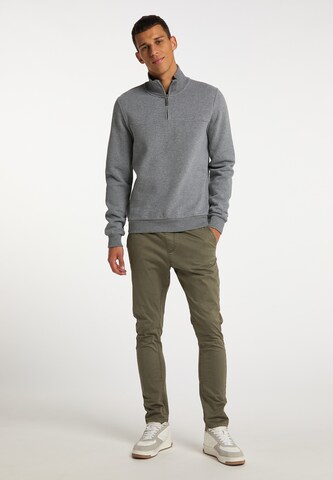 MO Sweatshirt in Grau